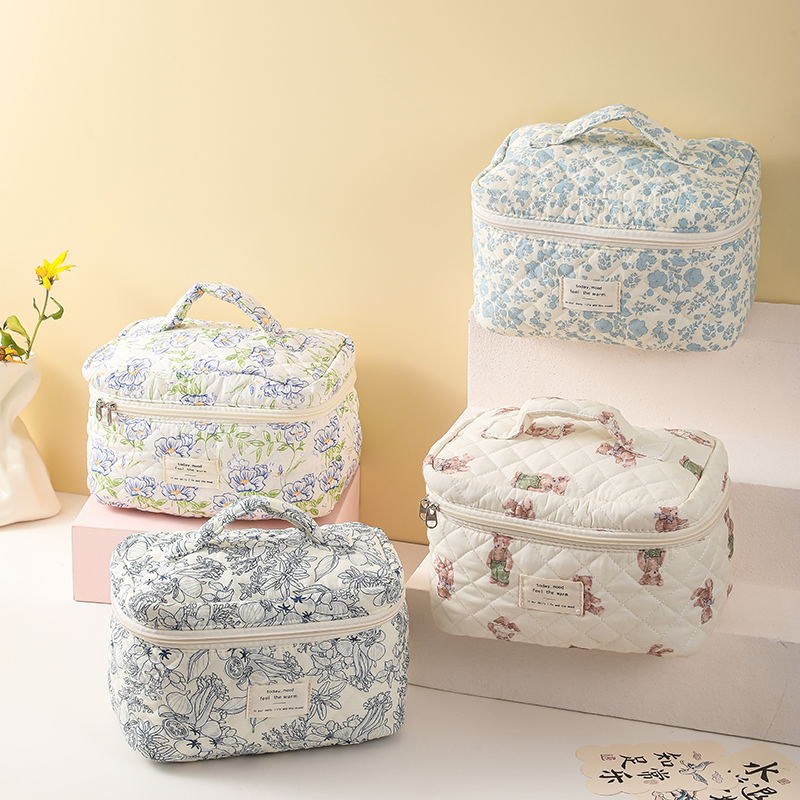 Portable Cosmetic Bag Large Capacity Small Floral Storage Portable Quilted Cotton Cute Flower Ins Travel Student - Image 4